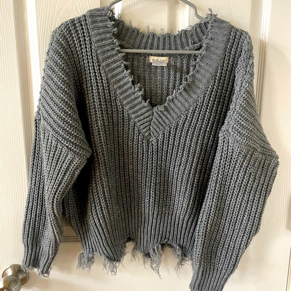 Grey sweater - size Small